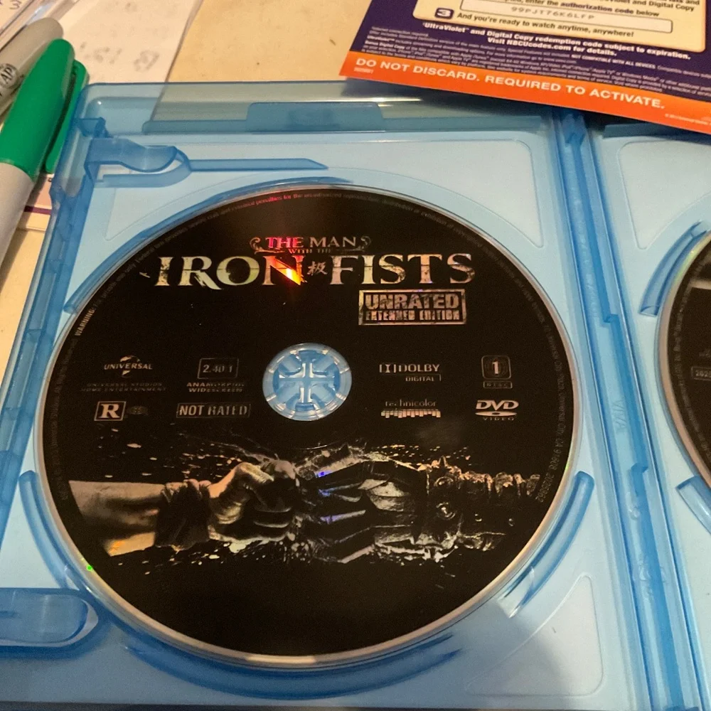 Blu Ray Disc - The Man with the Iron Fists. V57